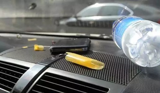 【天嬌用車(chē)學(xué)】暴曬后的汽車(chē)究竟有多毒？超乎你想象