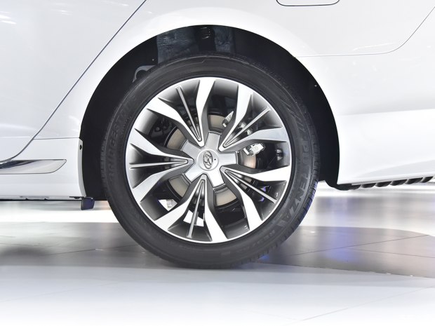 邵陽(yáng)北京現代正式發(fā)布2017款索納塔九