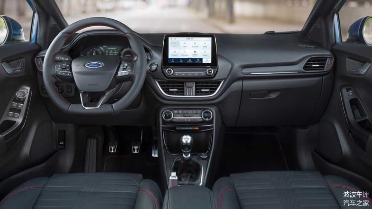 福特發(fā)布PUMA小型SUV官圖，歐式風(fēng)格，造型很有柔和感