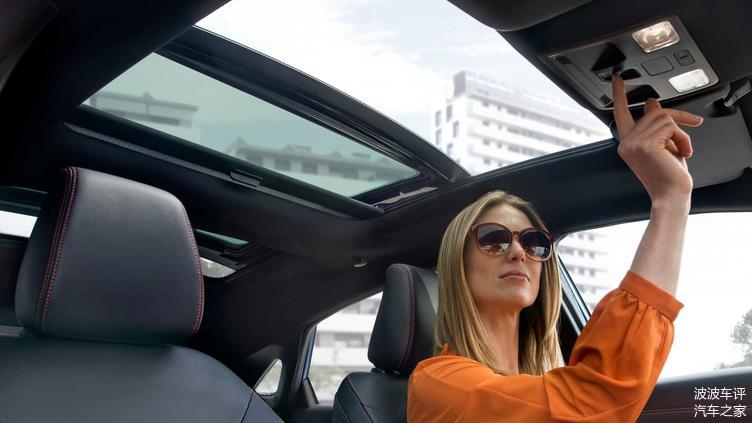 福特發(fā)布PUMA小型SUV官圖，歐式風(fēng)格，造型很有柔和感