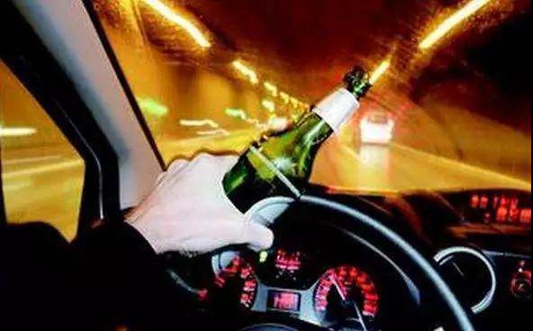 真的假的？最新交規：酒后躺車(chē)內休息也算酒駕？