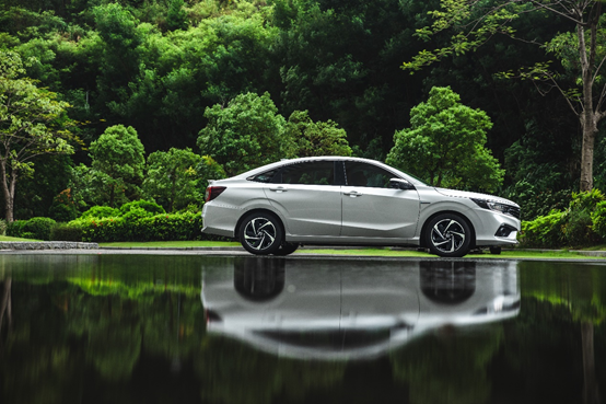 媒體視角丨擁抱混動(dòng)時(shí)代，從一輛享域銳·混動(dòng)開(kāi)始